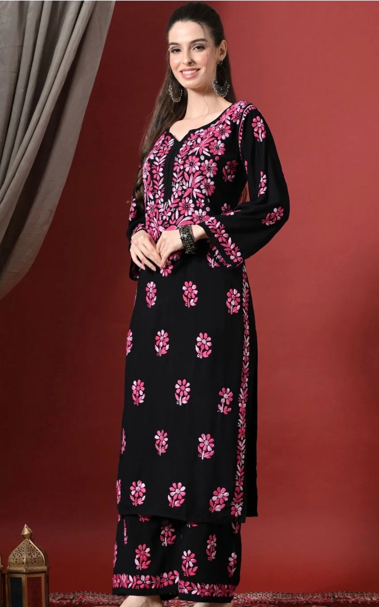 Women Floral Embroidered Regular handcrafted Chikankari Kurta with Palazzos