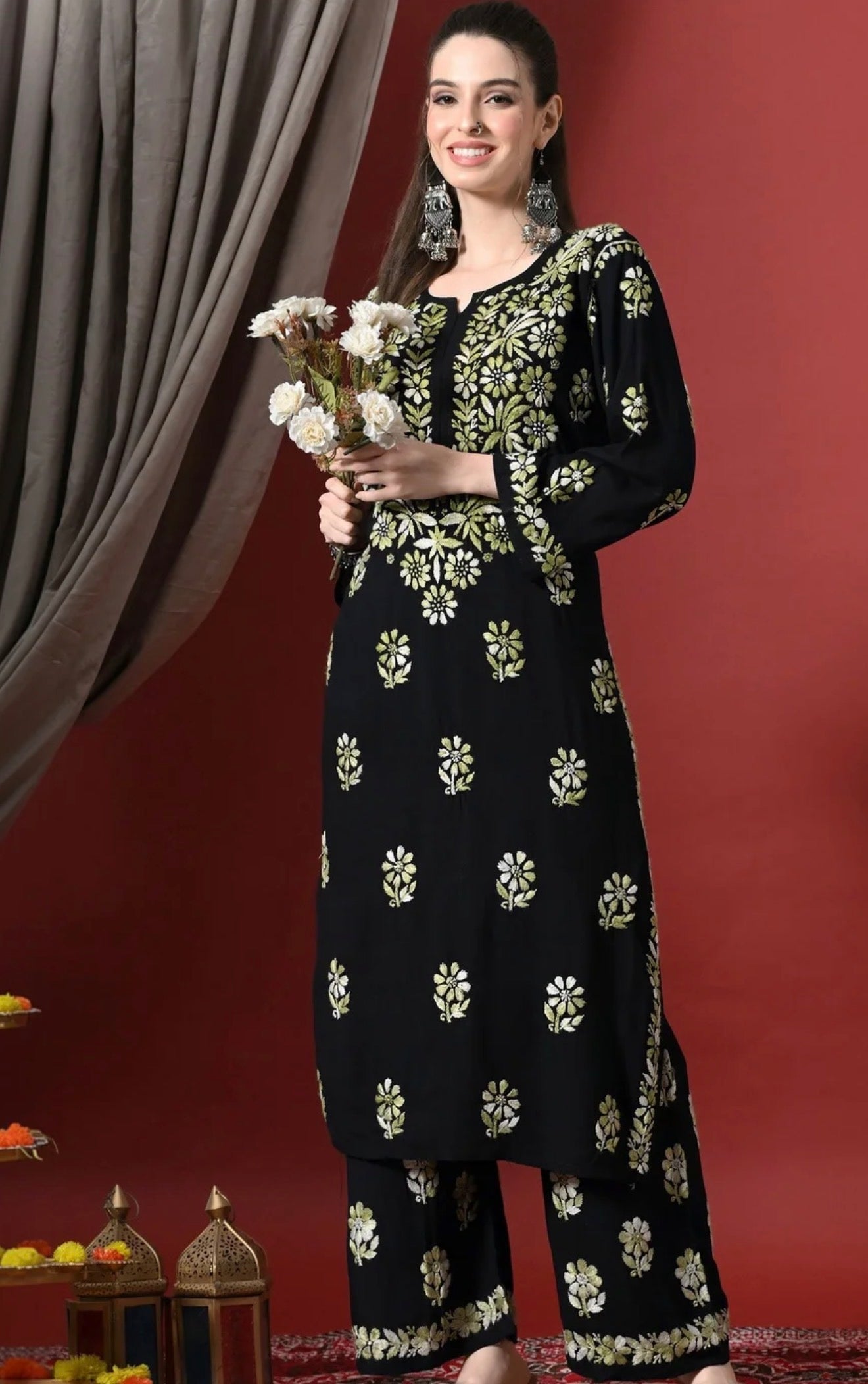 Women Floral Embroidered handcrafted Chikankari Kurta with Palazzos