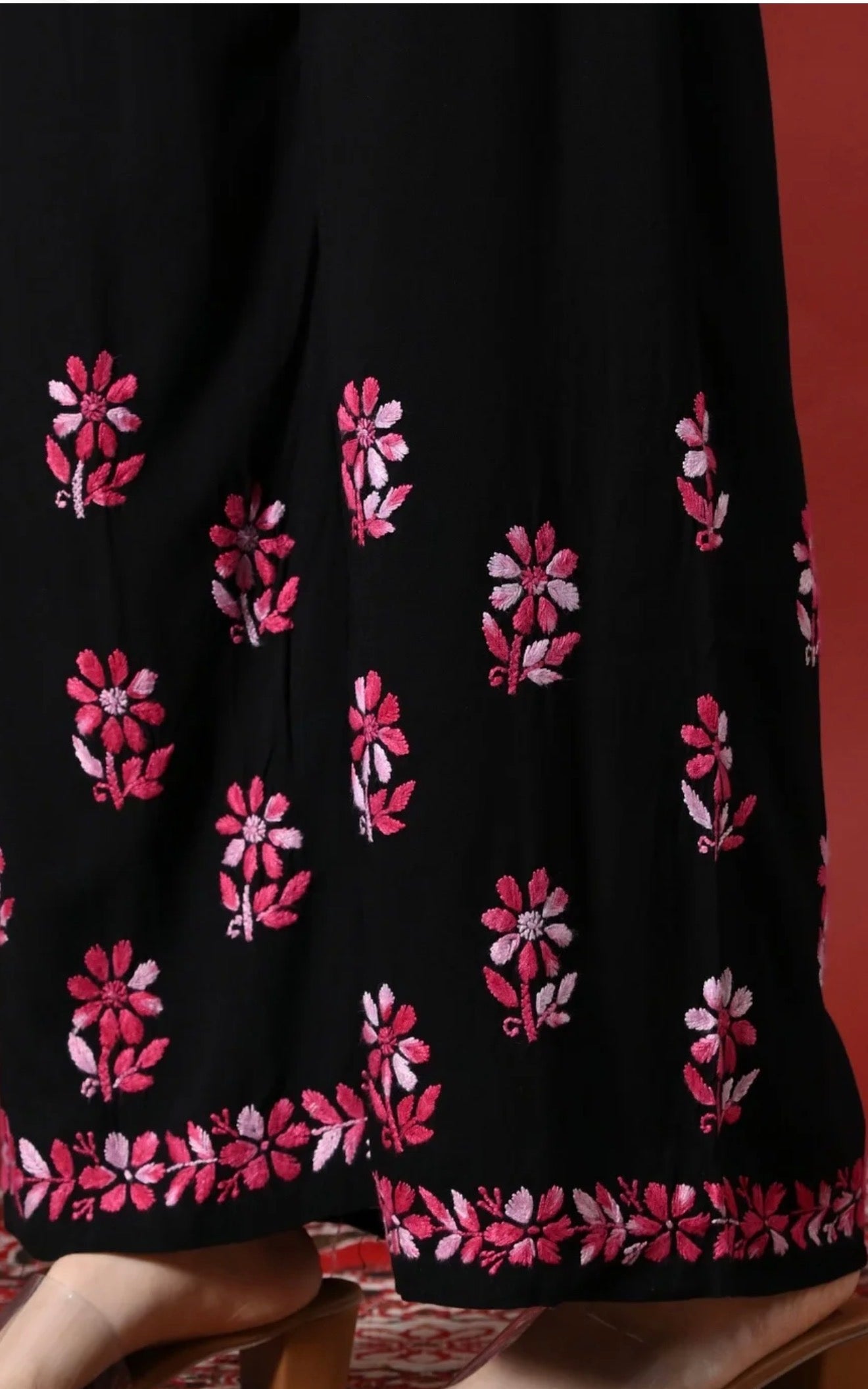 Women Floral Embroidered Regular handcrafted Chikankari Kurta with Palazzos