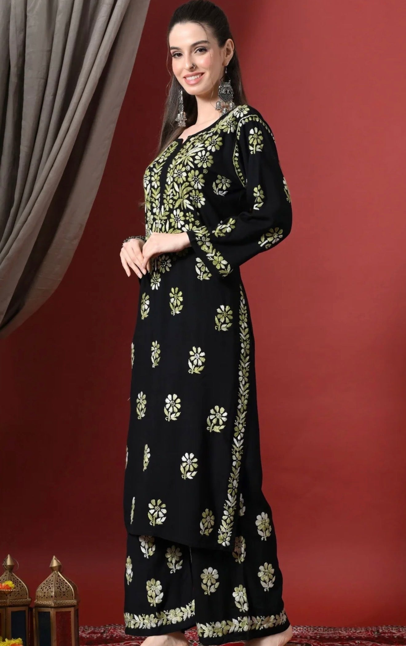 Women Floral Embroidered handcrafted Chikankari Kurta with Palazzos