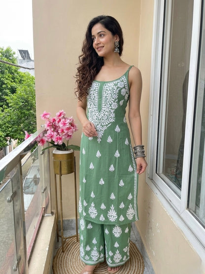 Rayon sleeveless Chikankari kurta set